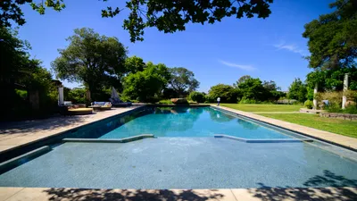 Pool 26